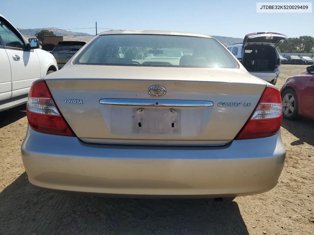 2002 Toyota Camry Le VIN: JTDBE32K520029409 Lot: 59185495