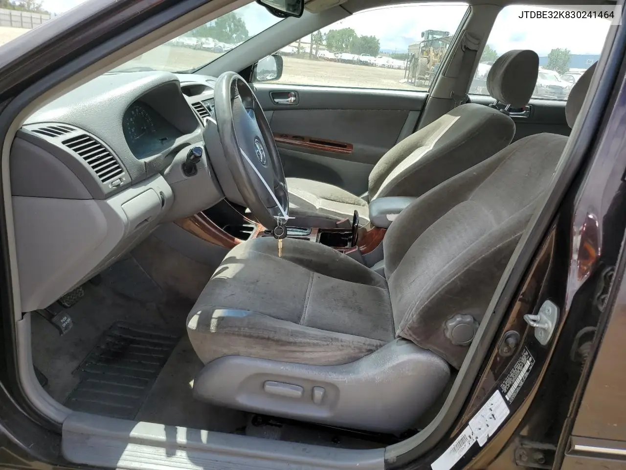 2003 Toyota Camry Le VIN: JTDBE32K830241464 Lot: 56765425