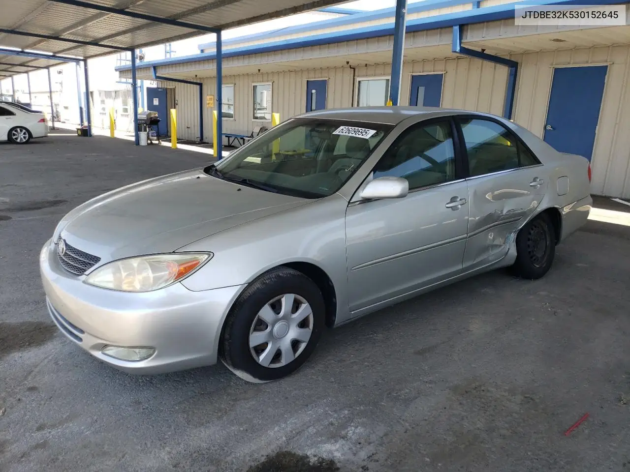 2003 Toyota Camry Le VIN: JTDBE32K530152645 Lot: 62609695