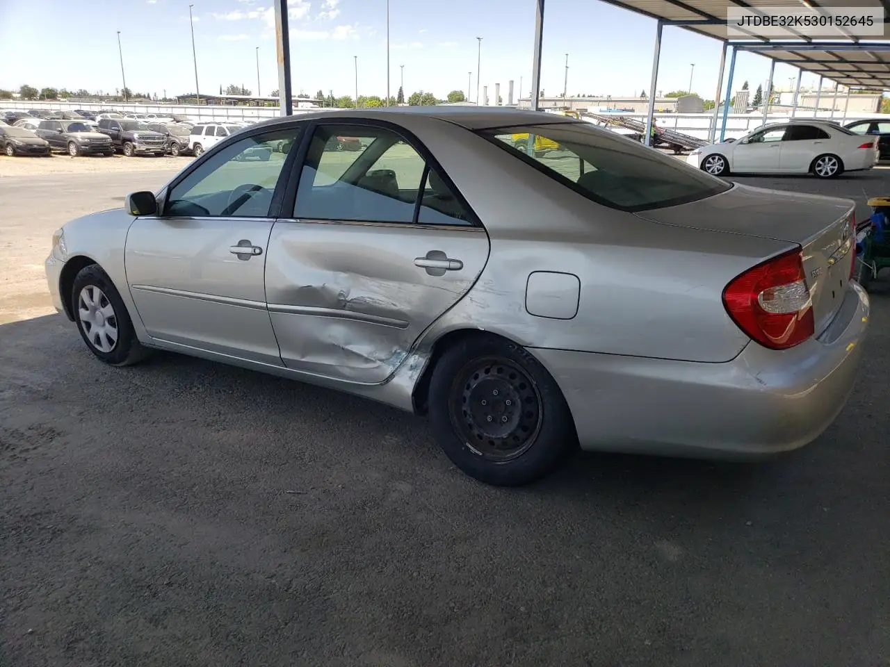 2003 Toyota Camry Le VIN: JTDBE32K530152645 Lot: 62609695
