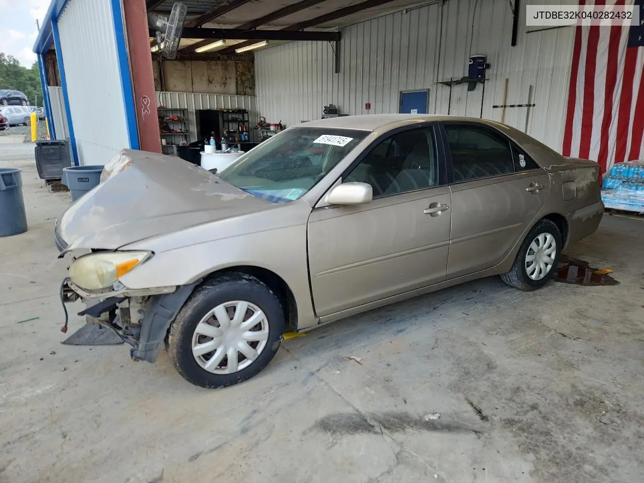 2004 Toyota Camry Le VIN: JTDBE32K040282432 Lot: 51941745