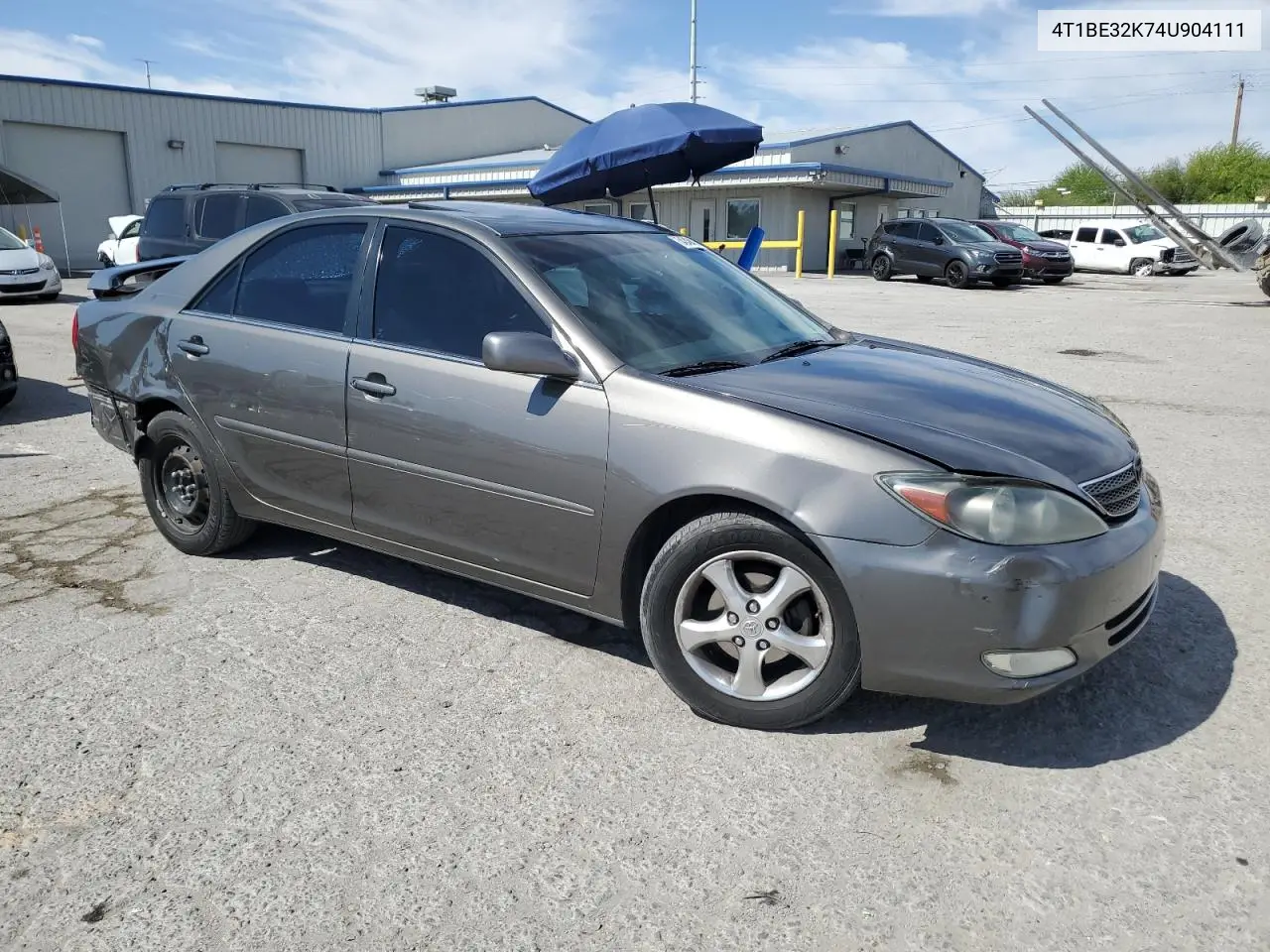 2004 Toyota Camry Le VIN: 4T1BE32K74U904111 Lot: 54249425