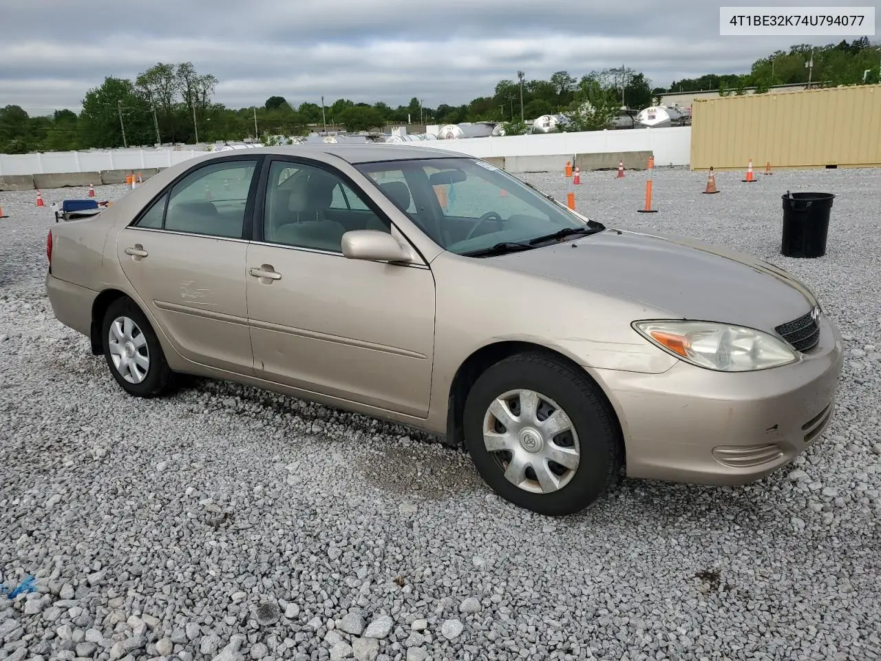 2004 Toyota Camry Le VIN: 4T1BE32K74U794077 Lot: 55797585