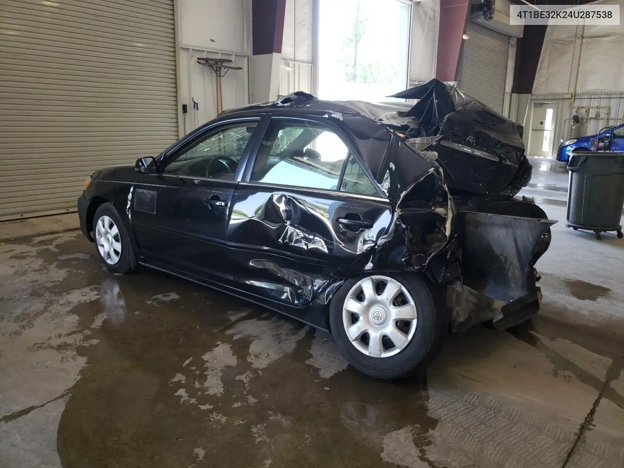 2004 Toyota Camry Le VIN: 4T1BE32K24U287538 Lot: 56719375