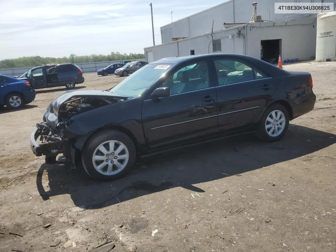 2004 Toyota Camry Le VIN: 4T1BE30K94U308825 Lot: 61906825