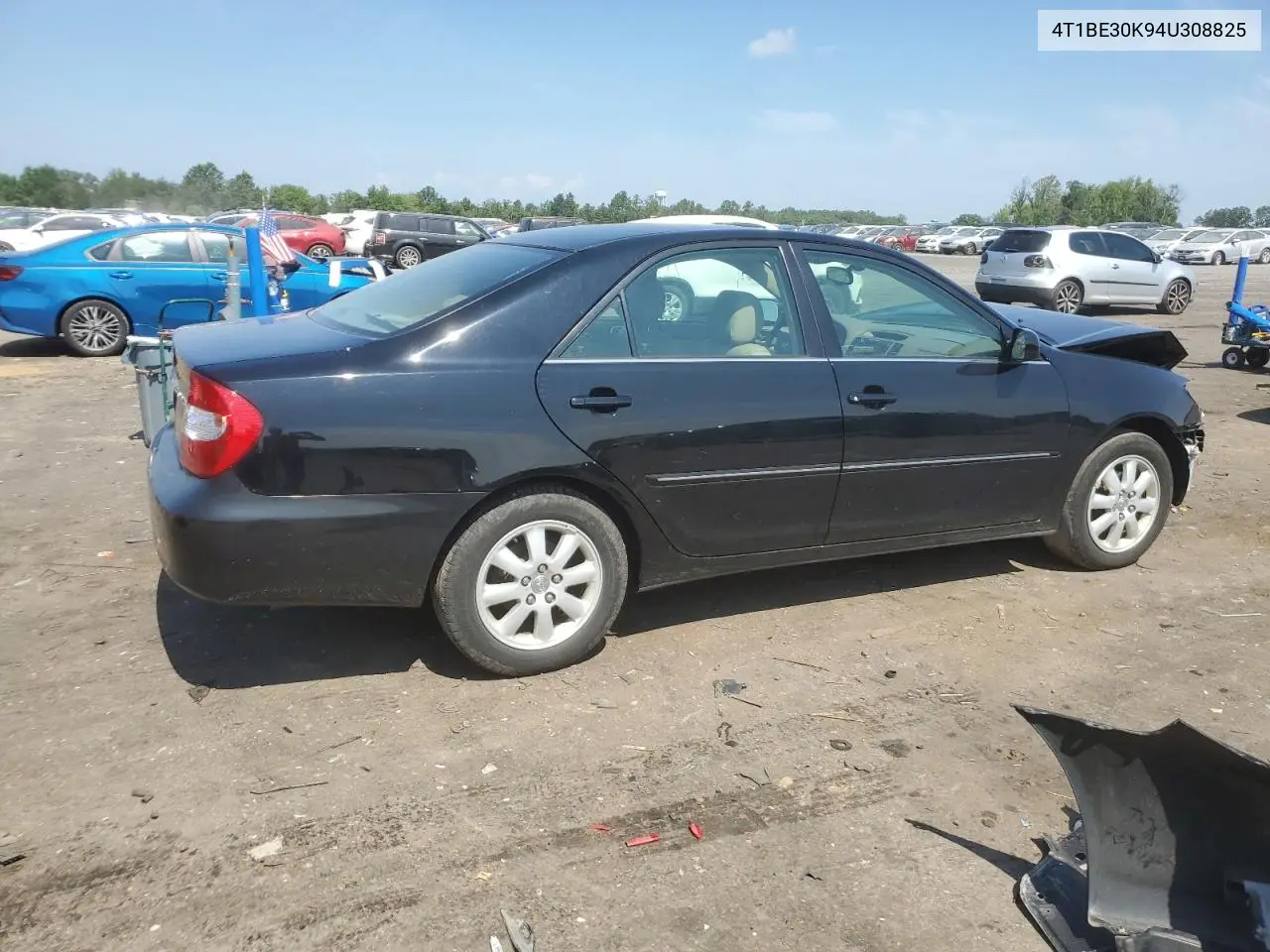 2004 Toyota Camry Le VIN: 4T1BE30K94U308825 Lot: 61906825