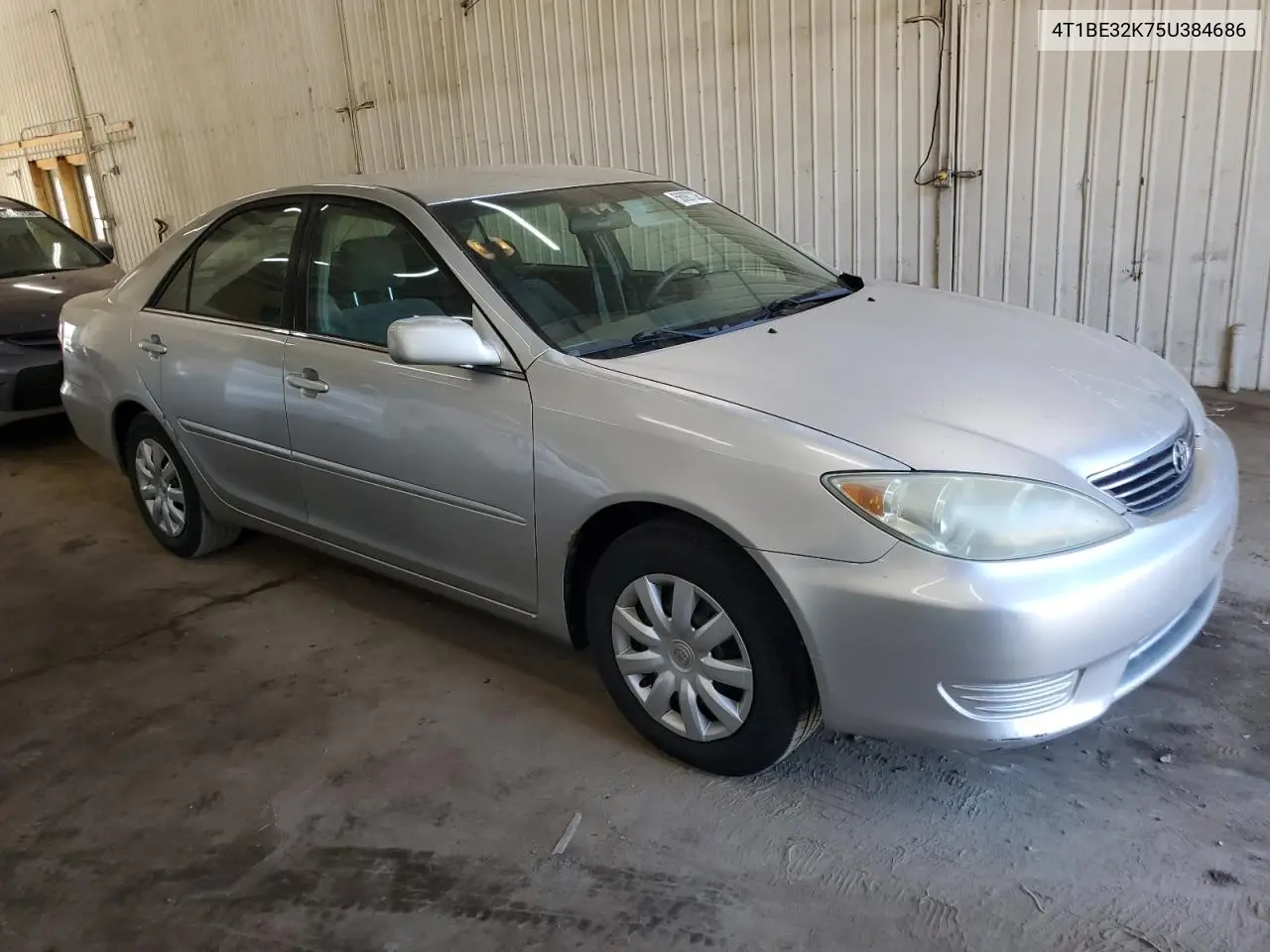 2005 Toyota Camry Le VIN: 4T1BE32K75U384686 Lot: 56887325