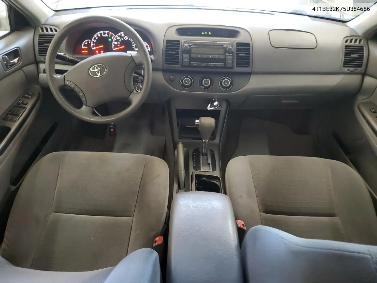 2005 Toyota Camry Le VIN: 4T1BE32K75U384686 Lot: 56887325