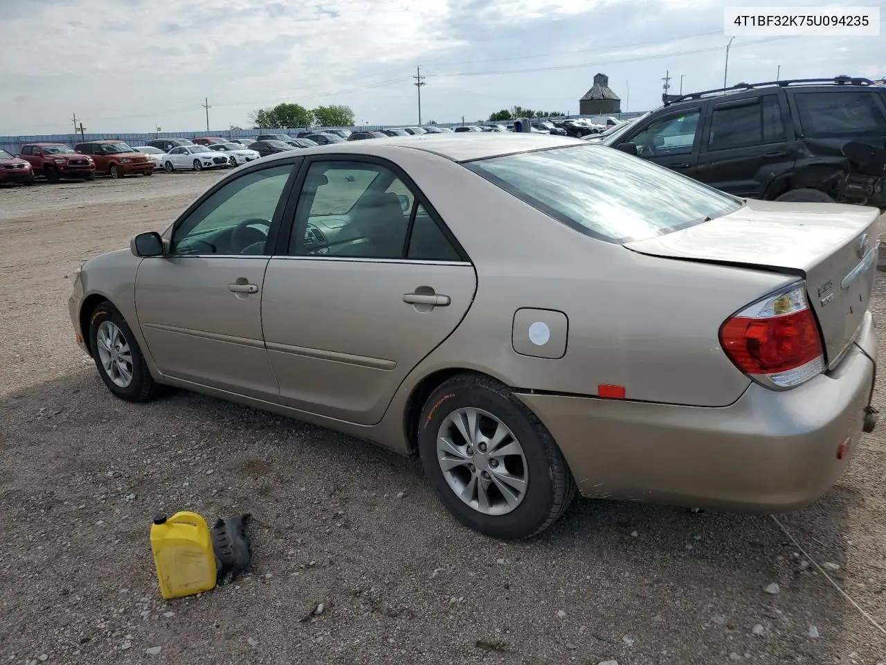 2005 Toyota Camry Le VIN: 4T1BF32K75U094235 Lot: 61254605