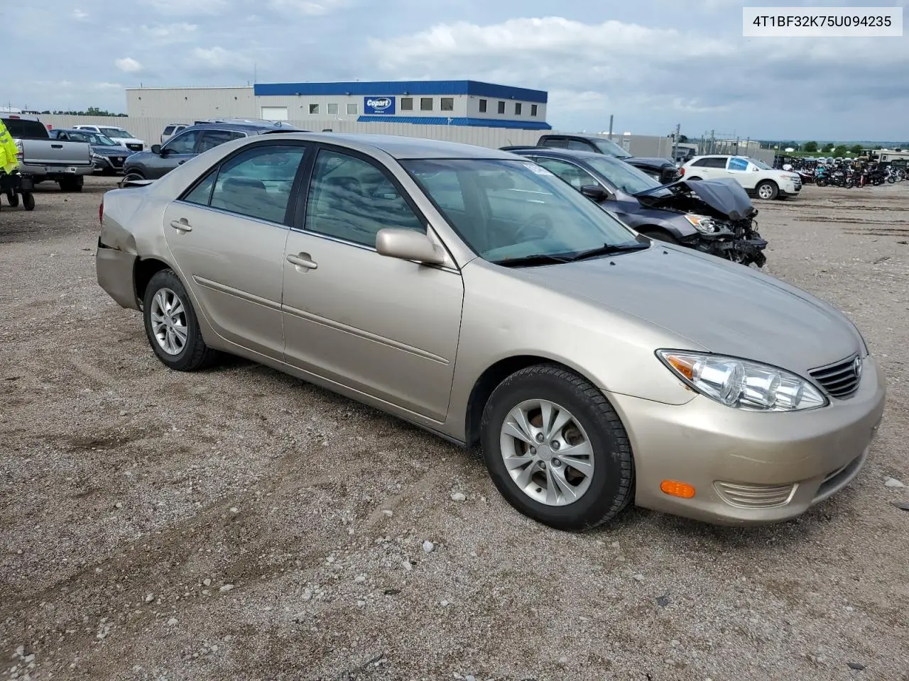 2005 Toyota Camry Le VIN: 4T1BF32K75U094235 Lot: 61254605