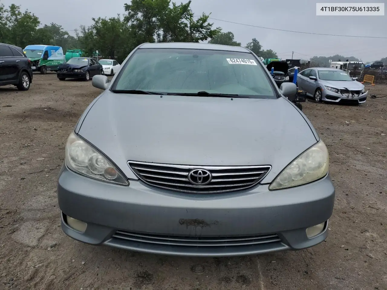 2005 Toyota Camry Le VIN: 4T1BF30K75U613335 Lot: 62474015