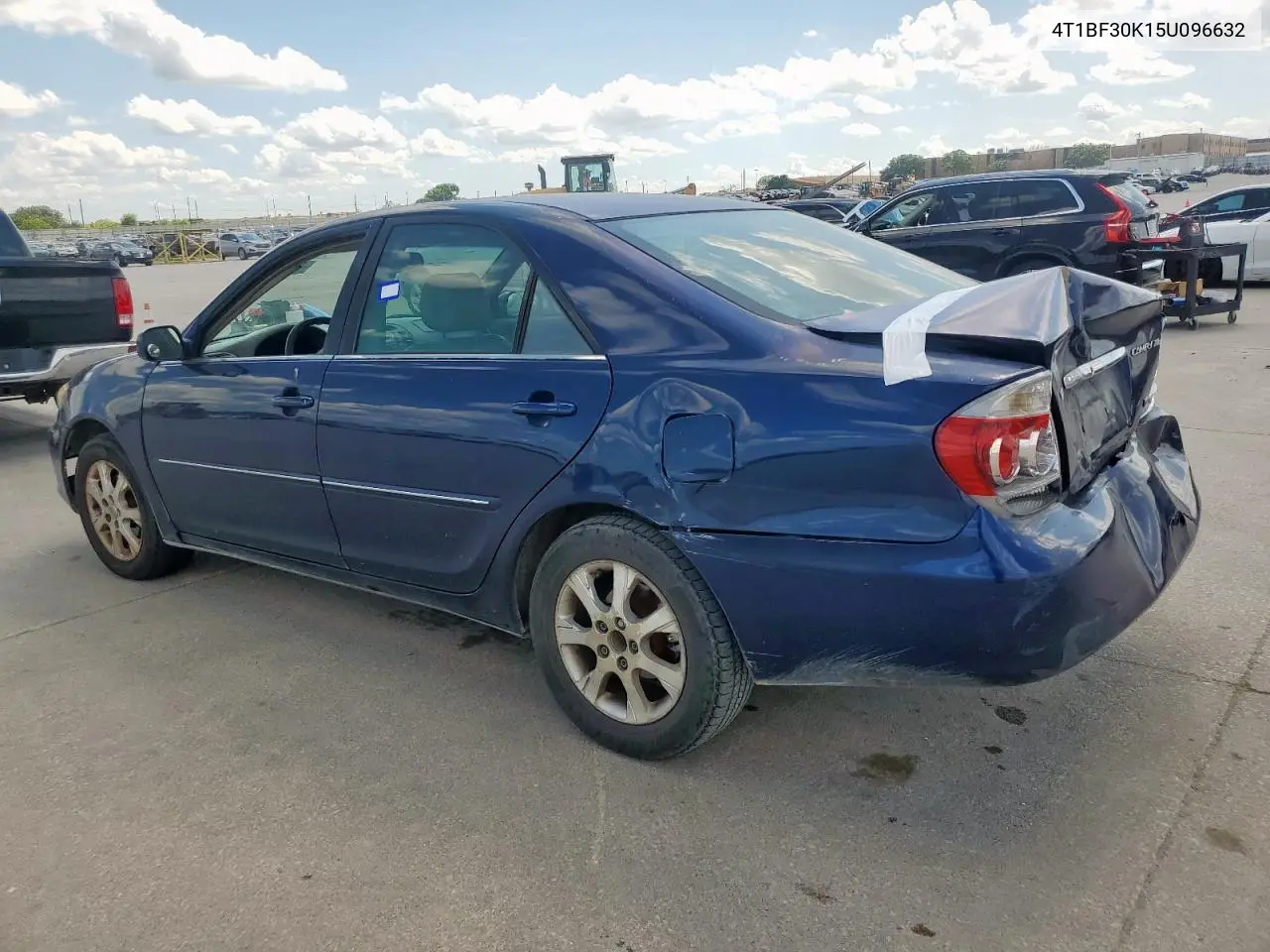 2005 Toyota Camry Le VIN: 4T1BF30K15U096632 Lot: 62491455
