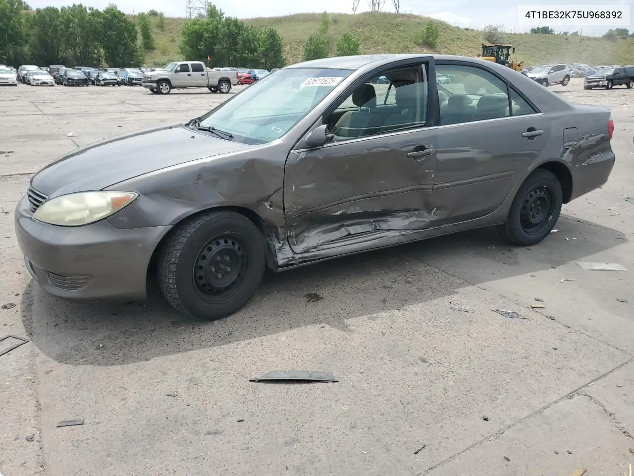2005 Toyota Camry Le VIN: 4T1BE32K75U968392 Lot: 62611625