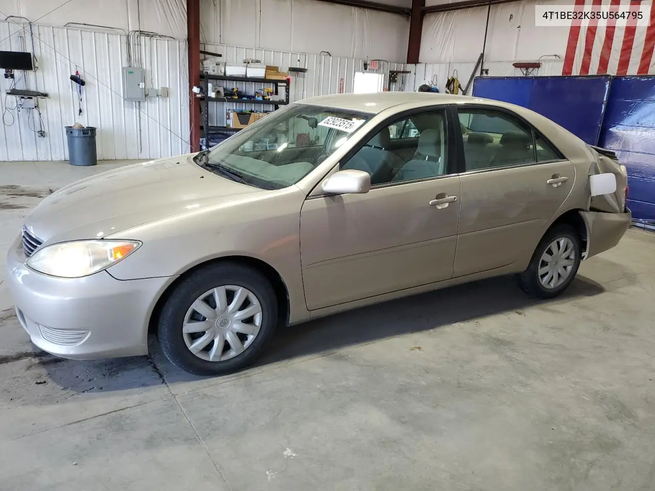 2005 Toyota Camry Le VIN: 4T1BE32K35U564795 Lot: 62923515