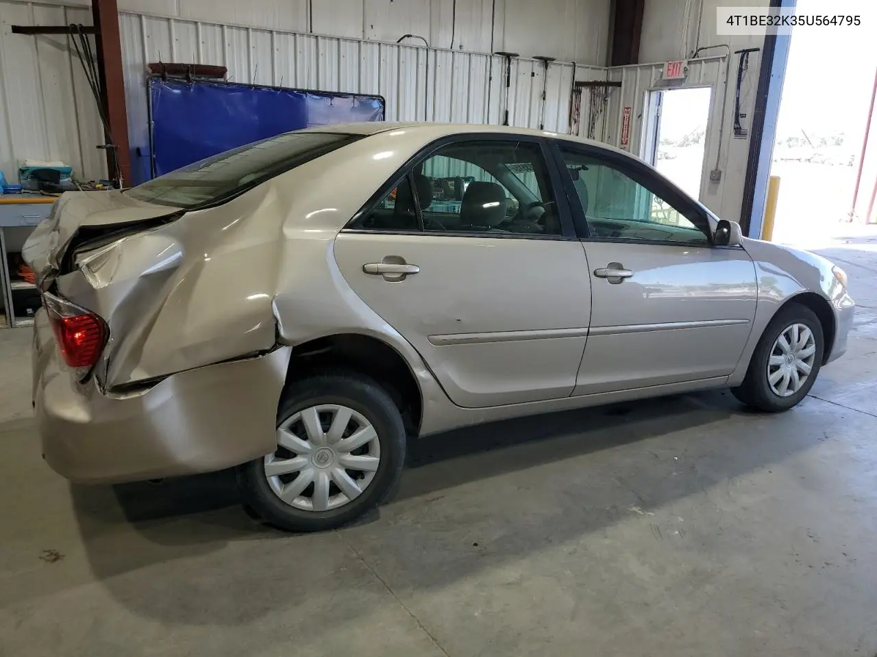 2005 Toyota Camry Le VIN: 4T1BE32K35U564795 Lot: 62923515