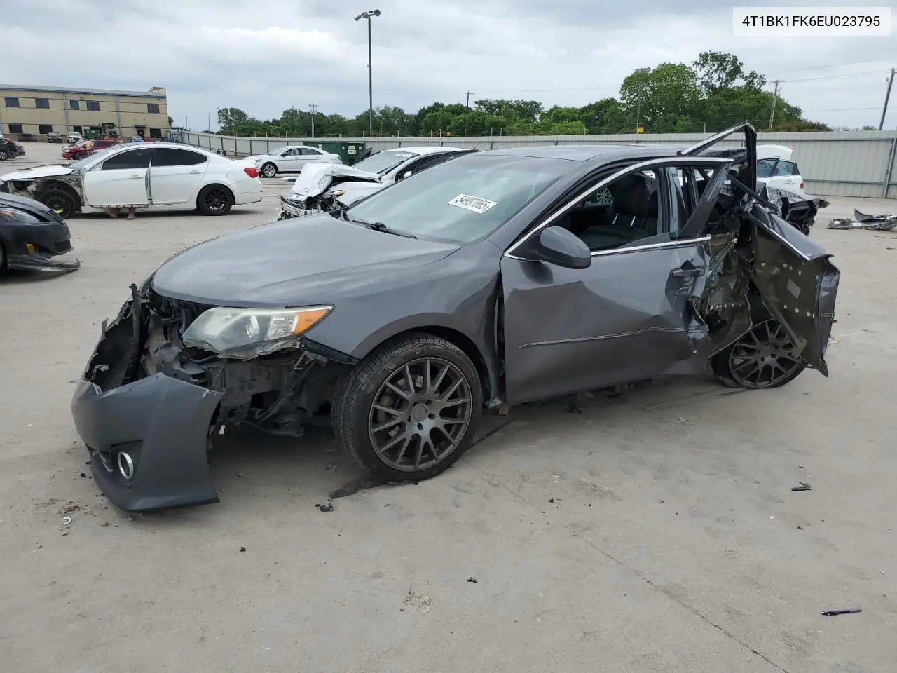 4t1bk1fk6eu023795 4T1BK1FK6EU023795 2014 Toyota Camry Se
