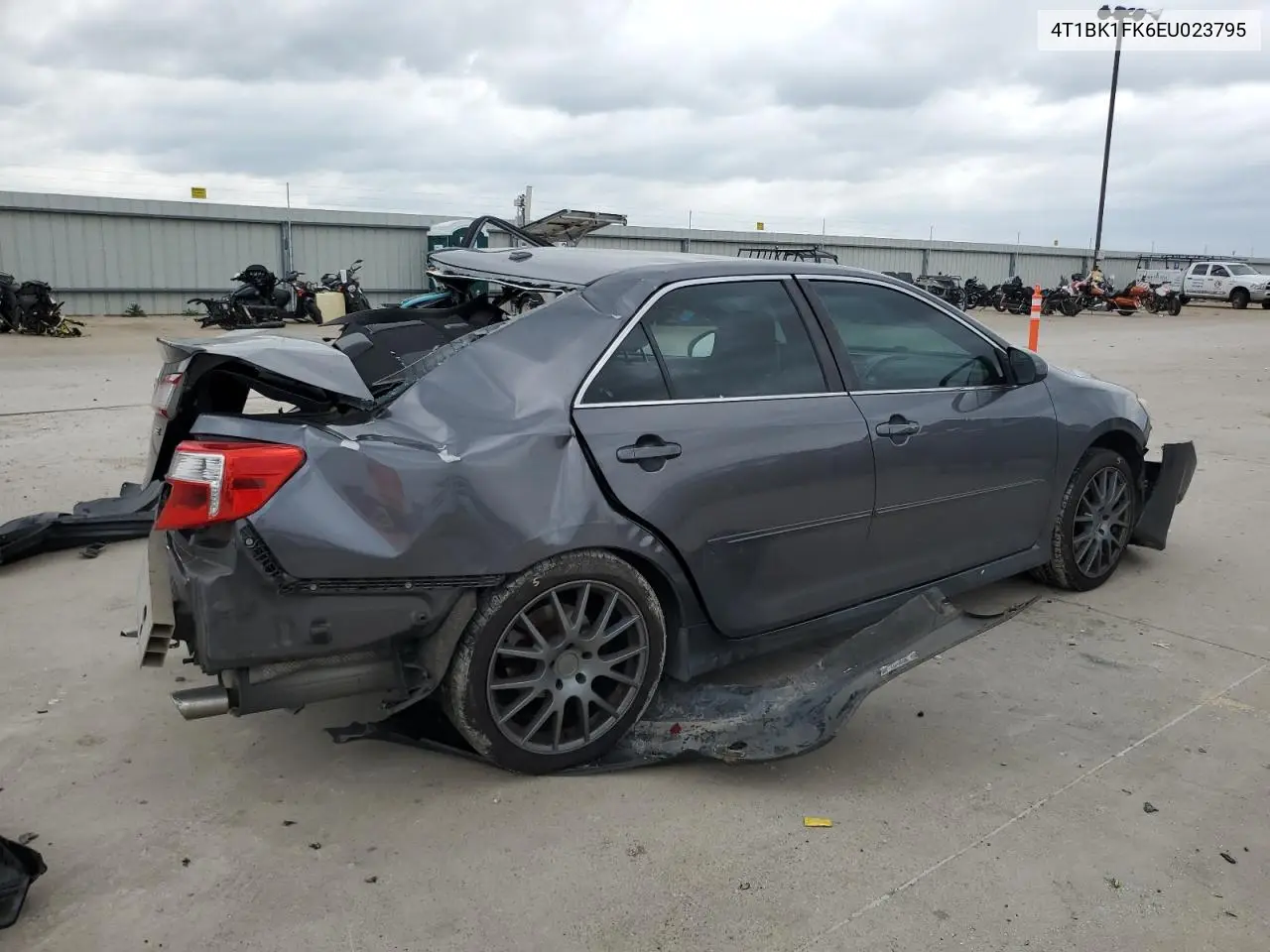4t1bk1fk6eu023795 4T1BK1FK6EU023795 2014 Toyota Camry Se