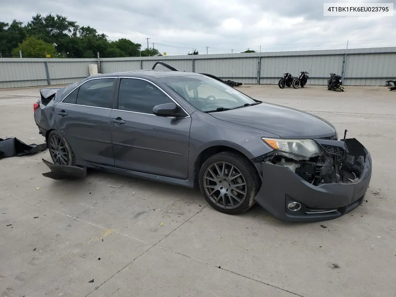 4t1bk1fk6eu023795 4T1BK1FK6EU023795 2014 Toyota Camry Se