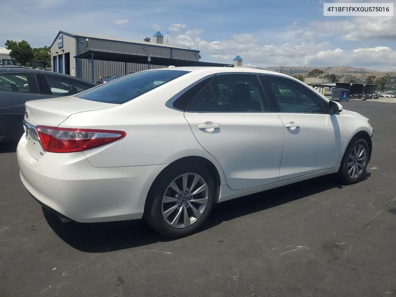 4t1bf1fkxgu575016 4T1BF1FKXGU575016 2016 Toyota Camry Le