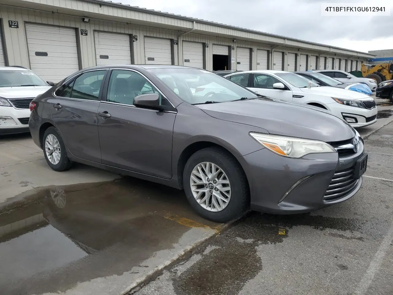 2016 Toyota Camry Le VIN: 4T1BF1FK1GU612941 Lot: 61575345