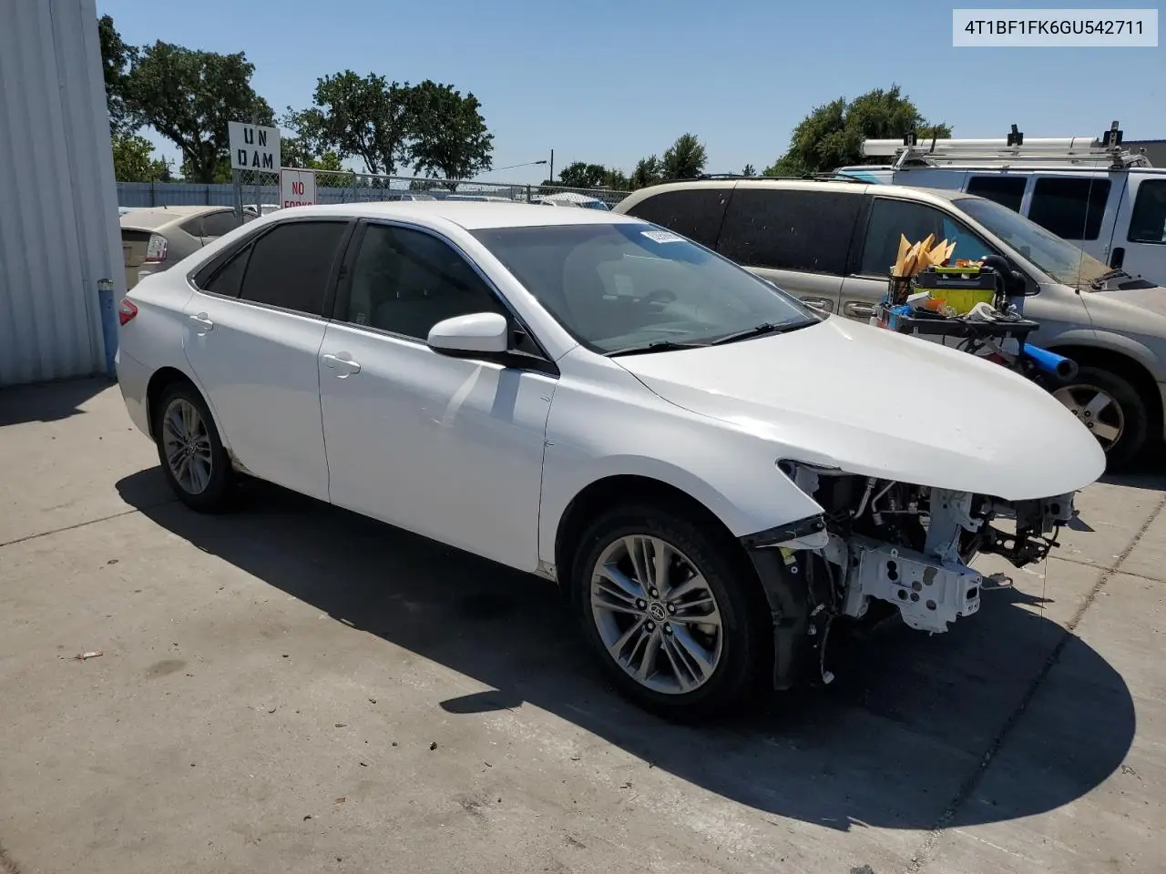 2016 Toyota Camry Le VIN: 4T1BF1FK6GU542711 Lot: 62959995