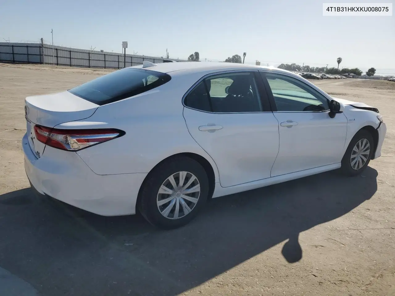 2019 Toyota Camry Le VIN: 4T1B31HKXKU008075 Lot: 56932735
