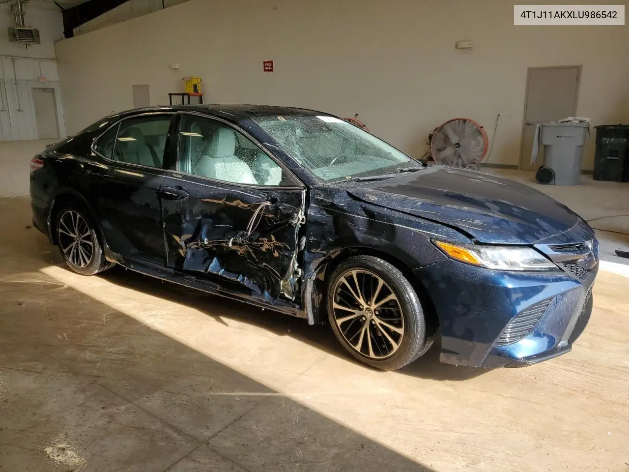 2020 Toyota Camry Se VIN: 4T1J11AKXLU986542 Lot: 56256085