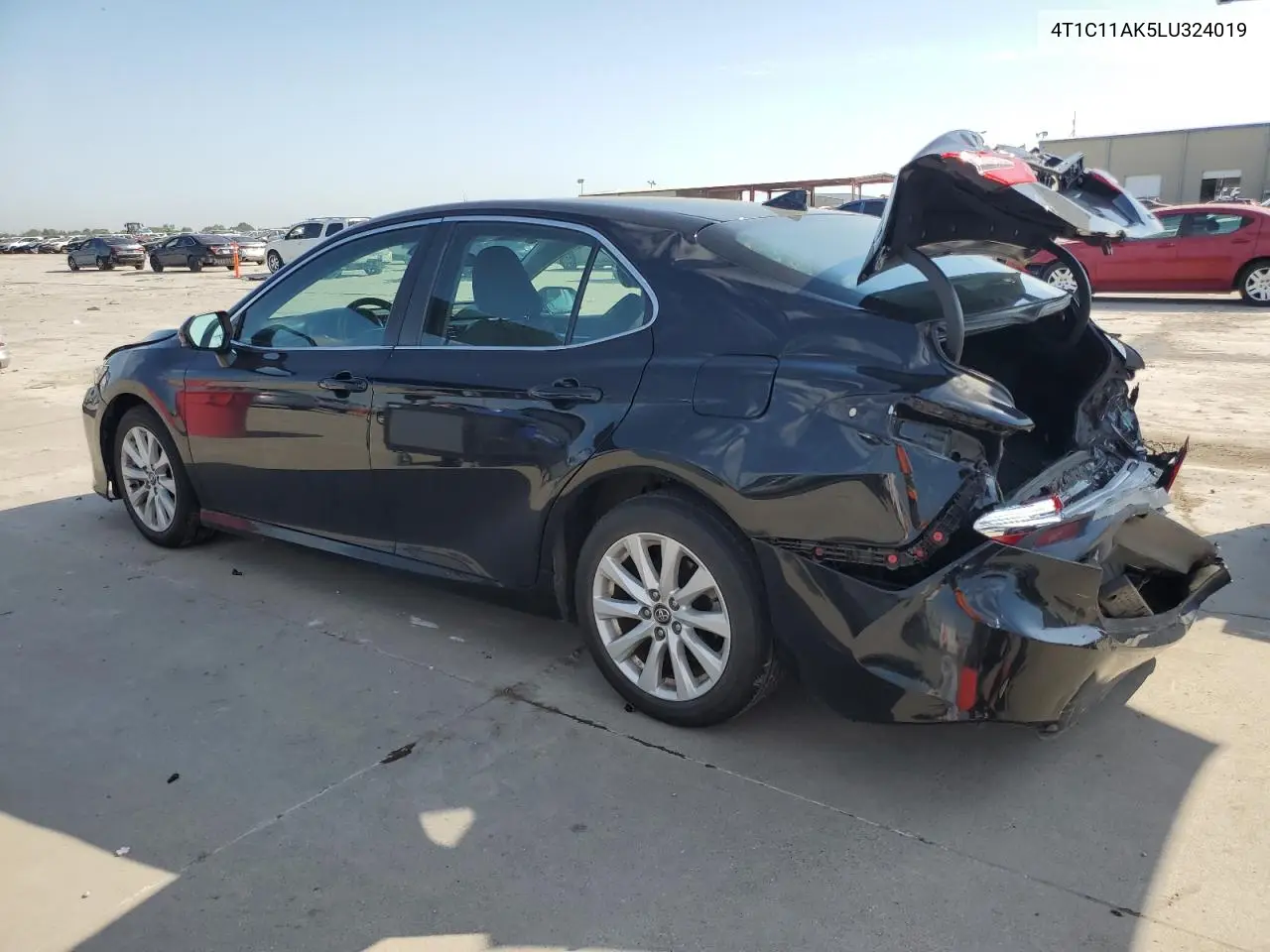 2020 Toyota Camry Le VIN: 4T1C11AK5LU324019 Lot: 56784825