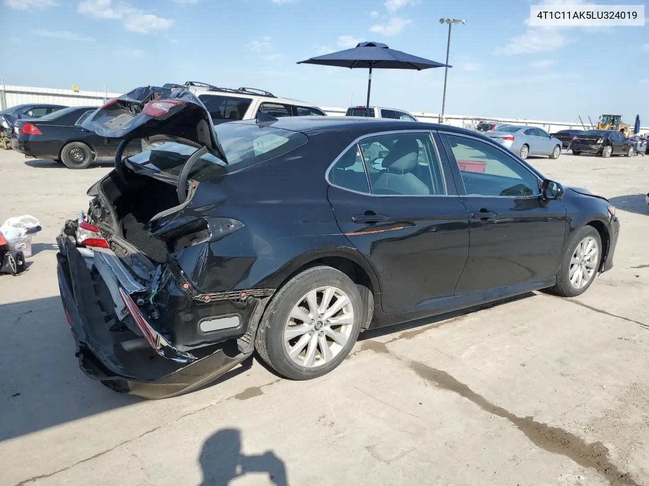2020 Toyota Camry Le VIN: 4T1C11AK5LU324019 Lot: 56784825