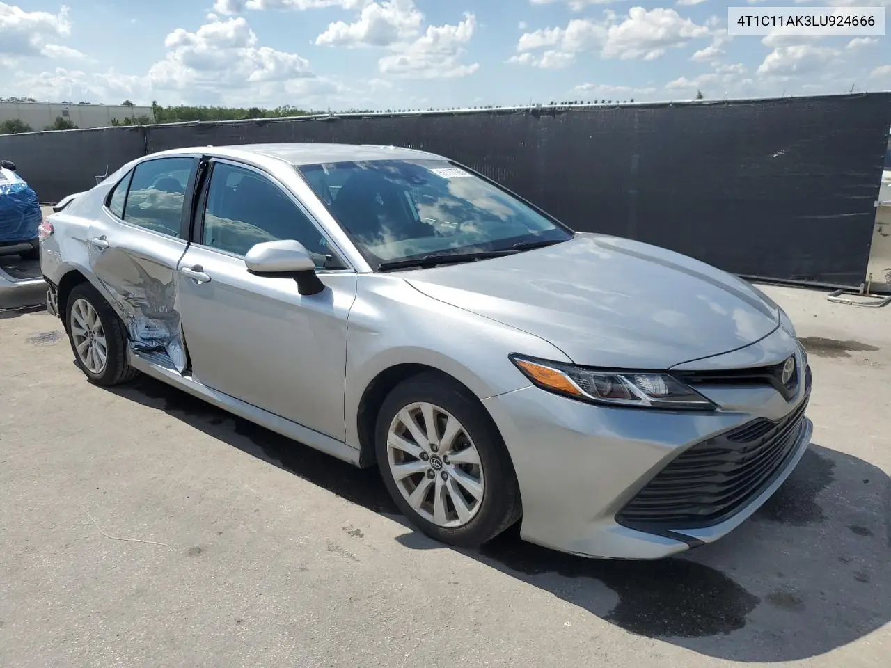 2020 Toyota Camry Le VIN: 4T1C11AK3LU924666 Lot: 57117785