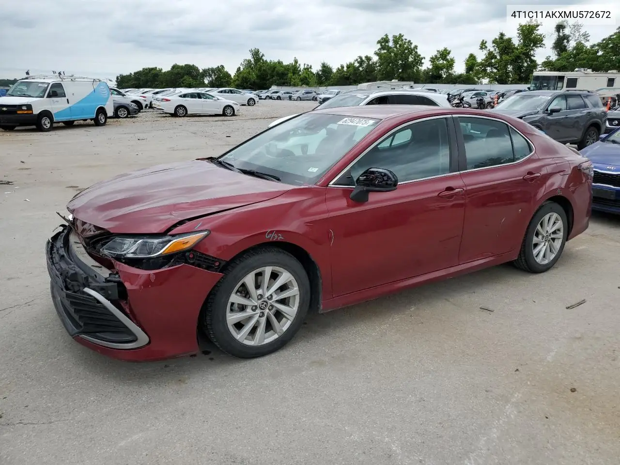 2021 Toyota Camry Le VIN: 4T1C11AKXMU572672 Lot: 62947075