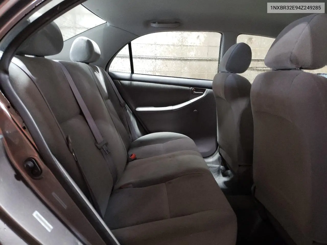 2004 Toyota Corolla Ce VIN: 1NXBR32E94Z249285 Lot: 56840565
