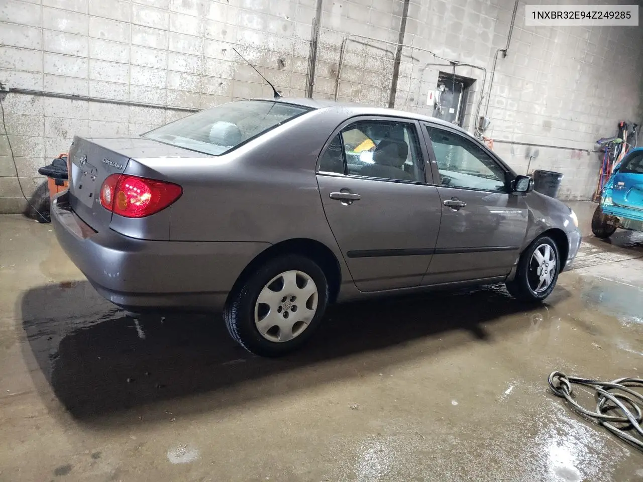 2004 Toyota Corolla Ce VIN: 1NXBR32E94Z249285 Lot: 56840565
