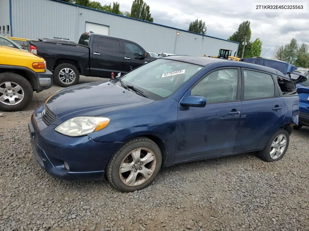 2005 Toyota Corolla Matrix Xr VIN: 2T1KR32E45C325563 Lot: 62763425