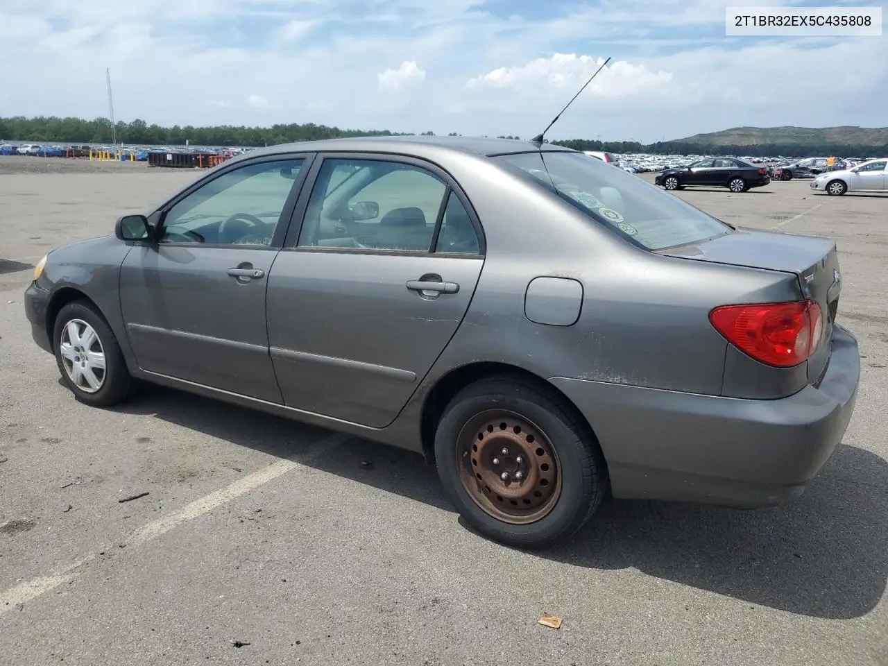2005 Toyota Corolla Ce VIN: 2T1BR32EX5C435808 Lot: 62992995