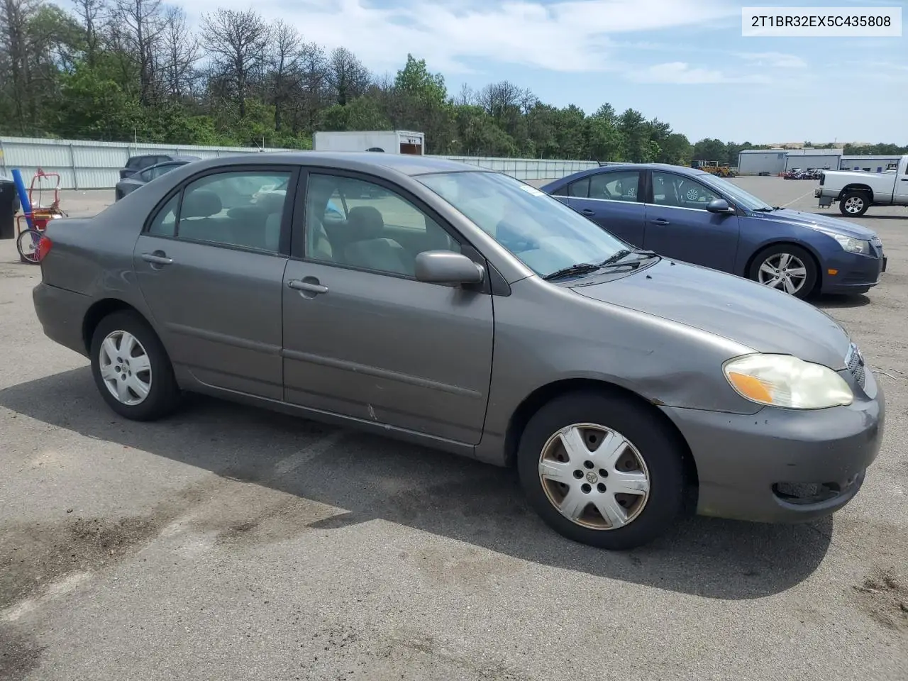 2005 Toyota Corolla Ce VIN: 2T1BR32EX5C435808 Lot: 62992995
