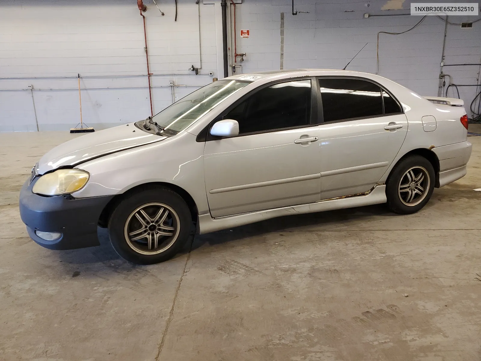 2005 Toyota Corolla Ce VIN: 1NXBR30E65Z352510 Lot: 69048764