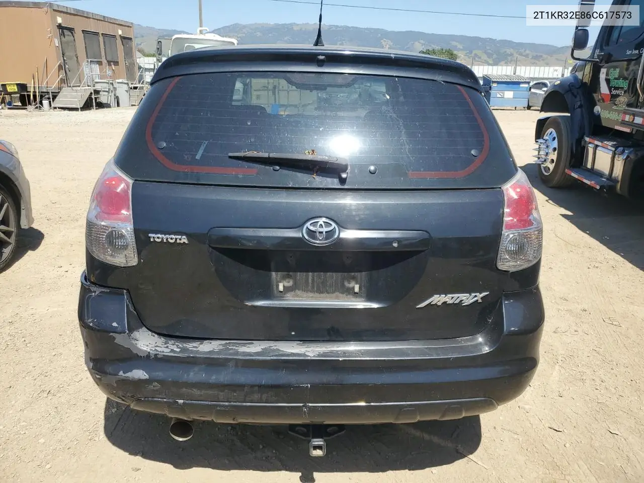 2006 Toyota Corolla Matrix Xr VIN: 2T1KR32E86C617573 Lot: 56352395