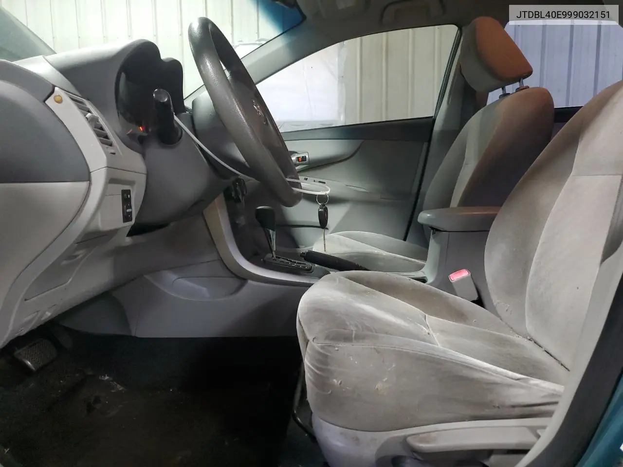 2009 Toyota Corolla Base VIN: JTDBL40E999032151 Lot: 56746905