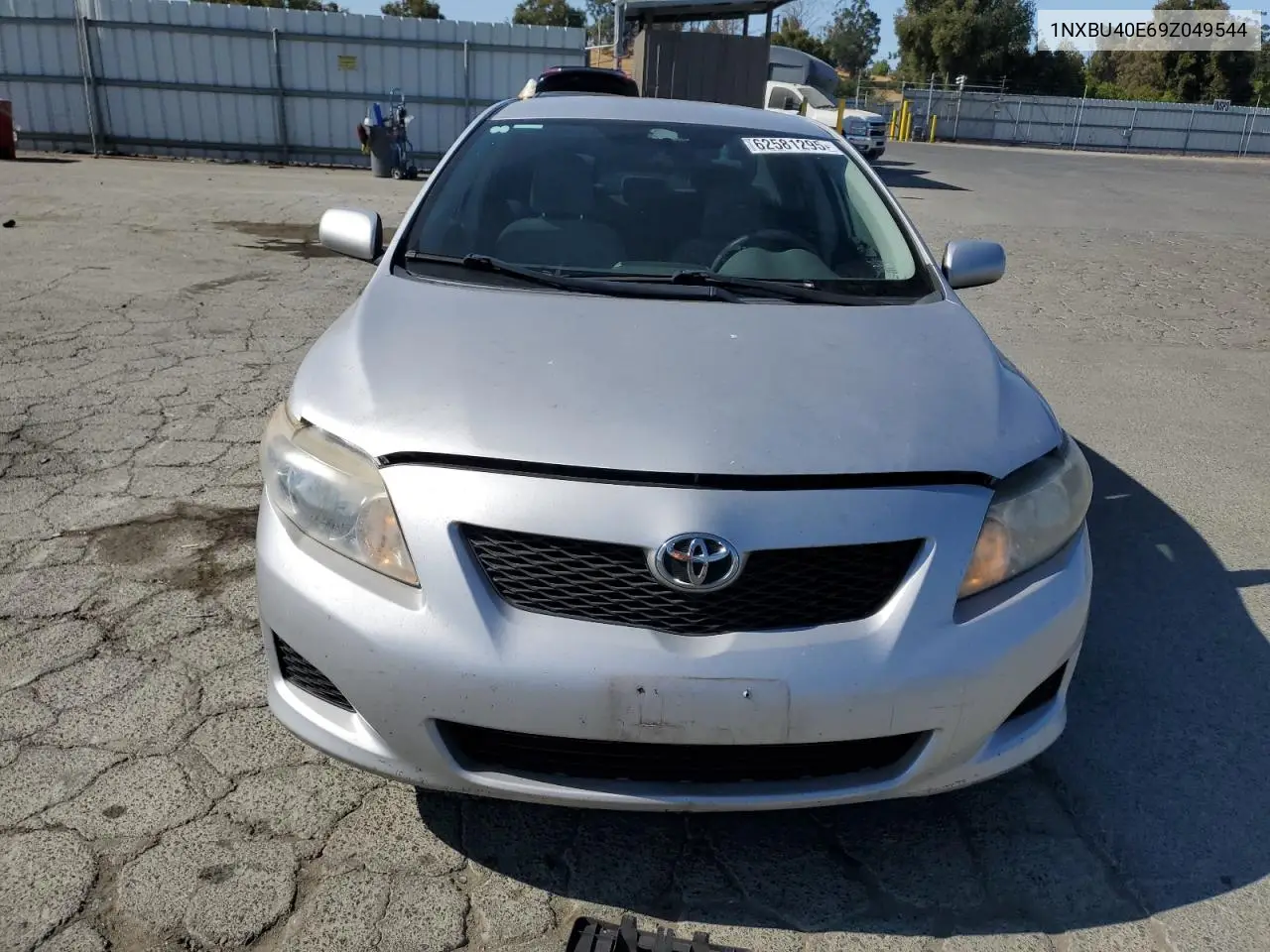 2009 Toyota Corolla Base VIN: 1NXBU40E69Z049544 Lot: 62581295