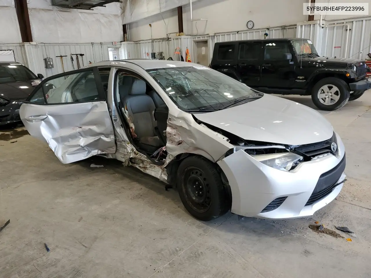 2015 Toyota Corolla L VIN: 5YFBURHE4FP223996 Lot: 63373515