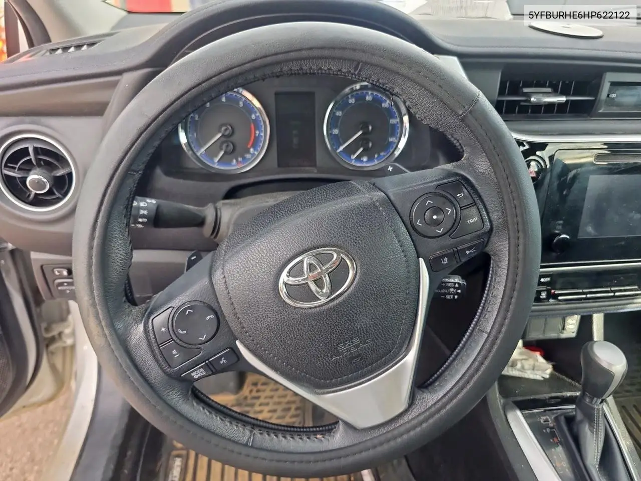 2017 Toyota Corolla L VIN: 5YFBURHE6HP622122 Lot: 63535595