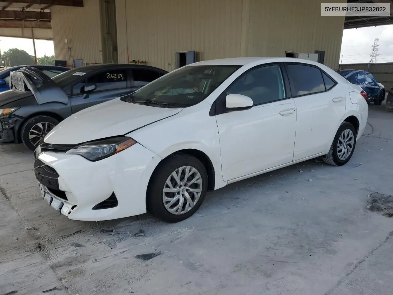 2018 Toyota Corolla L VIN: 5YFBURHE3JP832022 Lot: 62708025