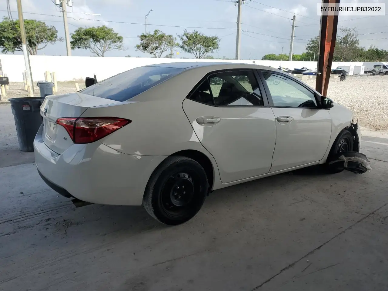 2018 Toyota Corolla L VIN: 5YFBURHE3JP832022 Lot: 62708025