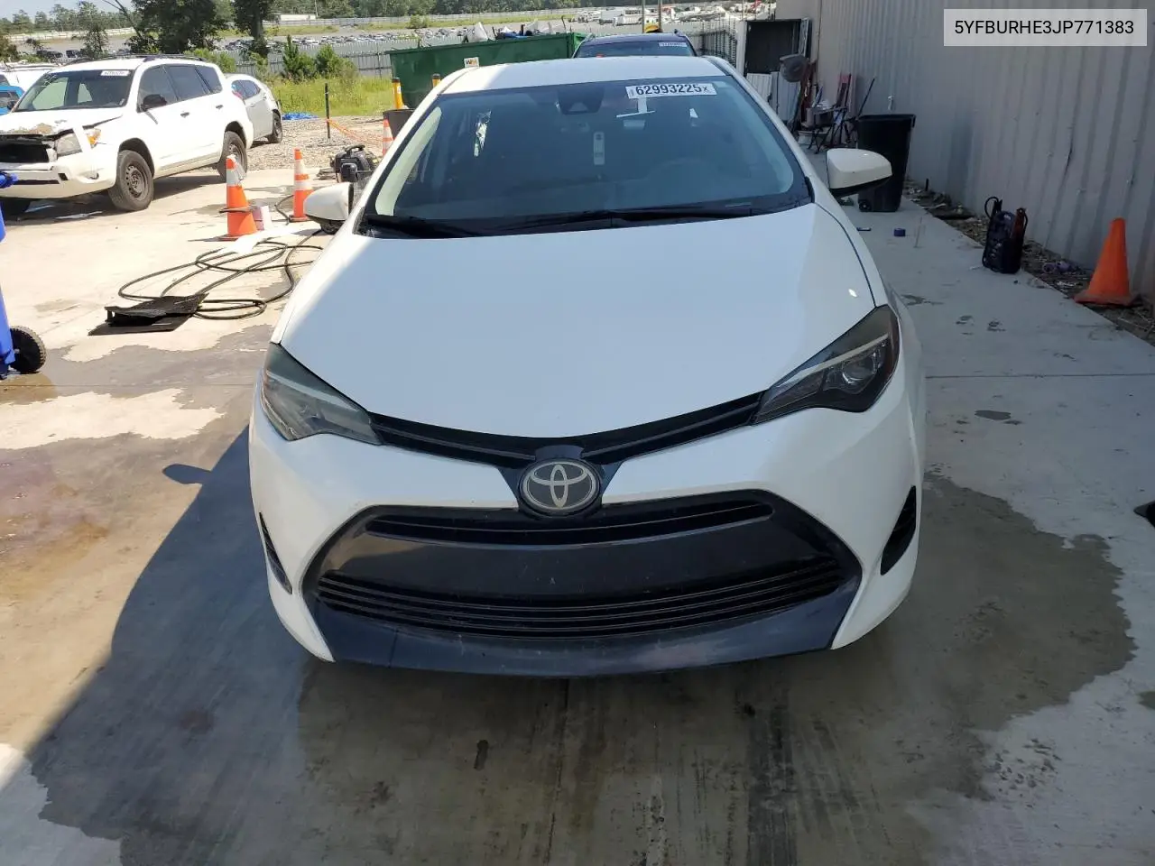 2018 Toyota Corolla L VIN: 5YFBURHE3JP771383 Lot: 62993225