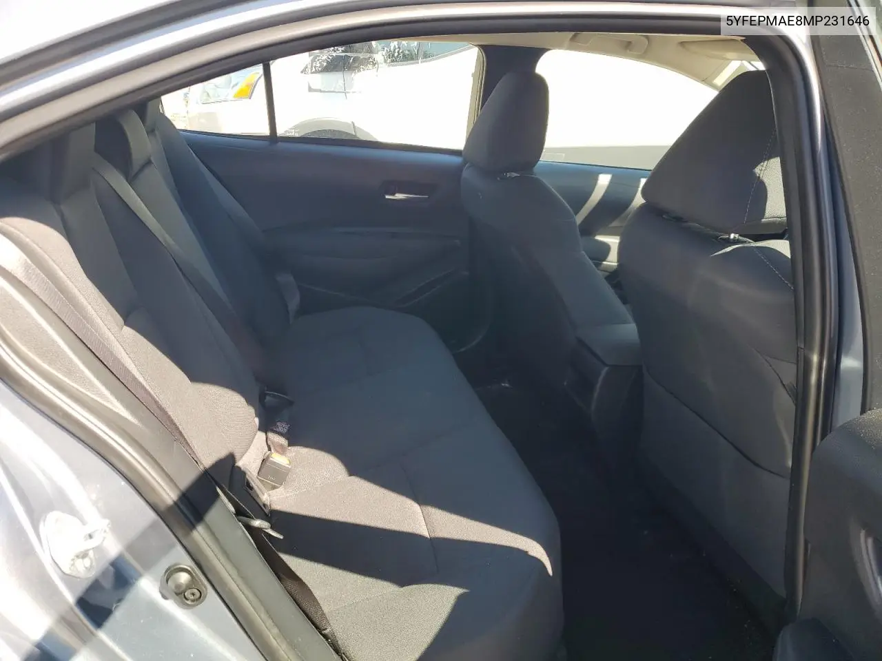 2021 Toyota Corolla Le VIN: 5YFEPMAE8MP231646 Lot: 53101555