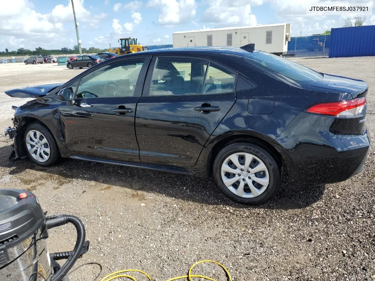 2025 Toyota Corolla Le VIN: JTDBCMFE8SJ037921 Lot: 61165195