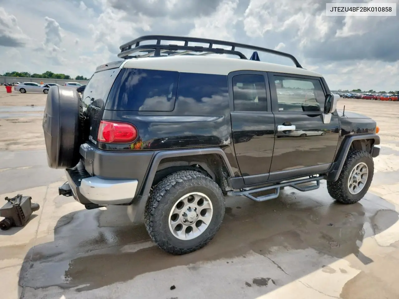 2011 Toyota Fj Cruiser VIN: JTEZU4BF2BK010858 Lot: 64424355