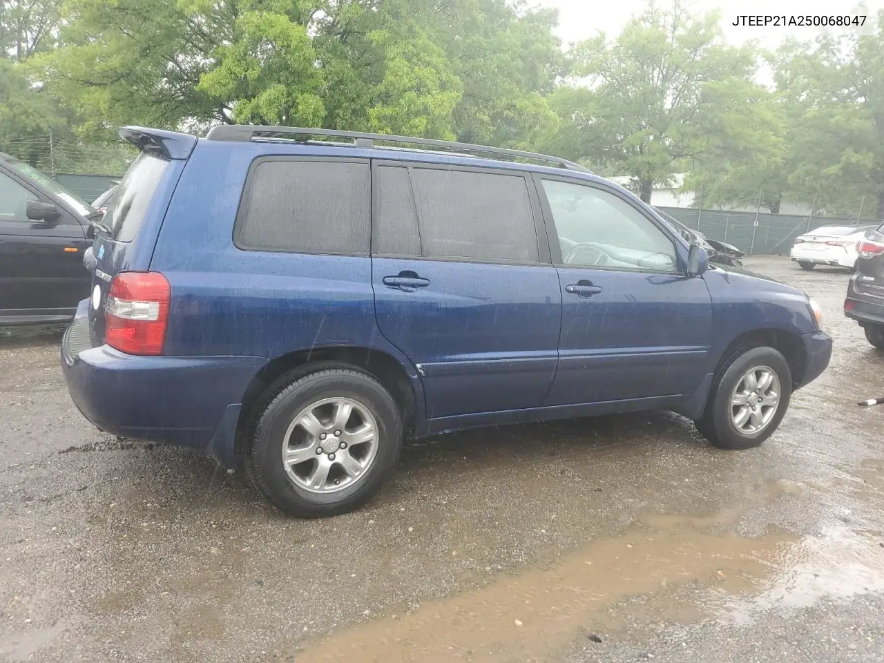 2005 Toyota Highlander Limited VIN: JTEEP21A250068047 Lot: 56669845
