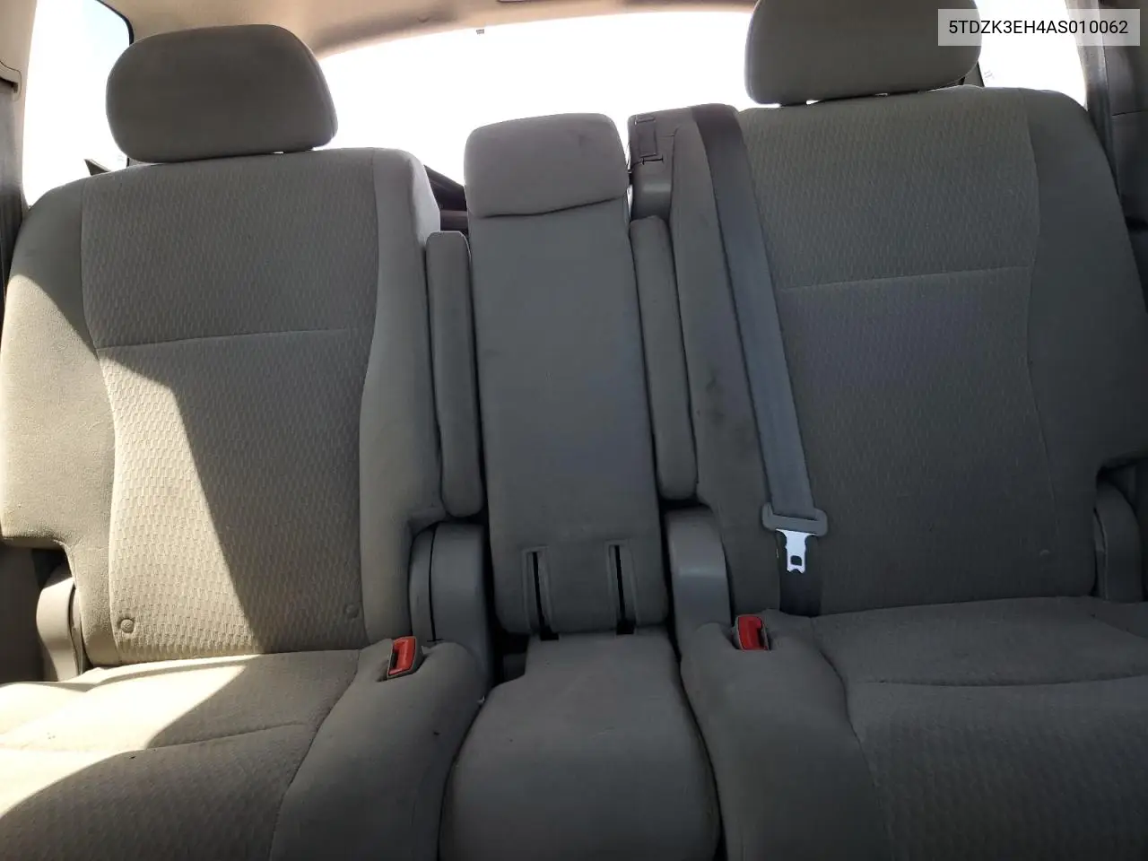 2010 Toyota Highlander VIN: 5TDZK3EH4AS010062 Lot: 62936505